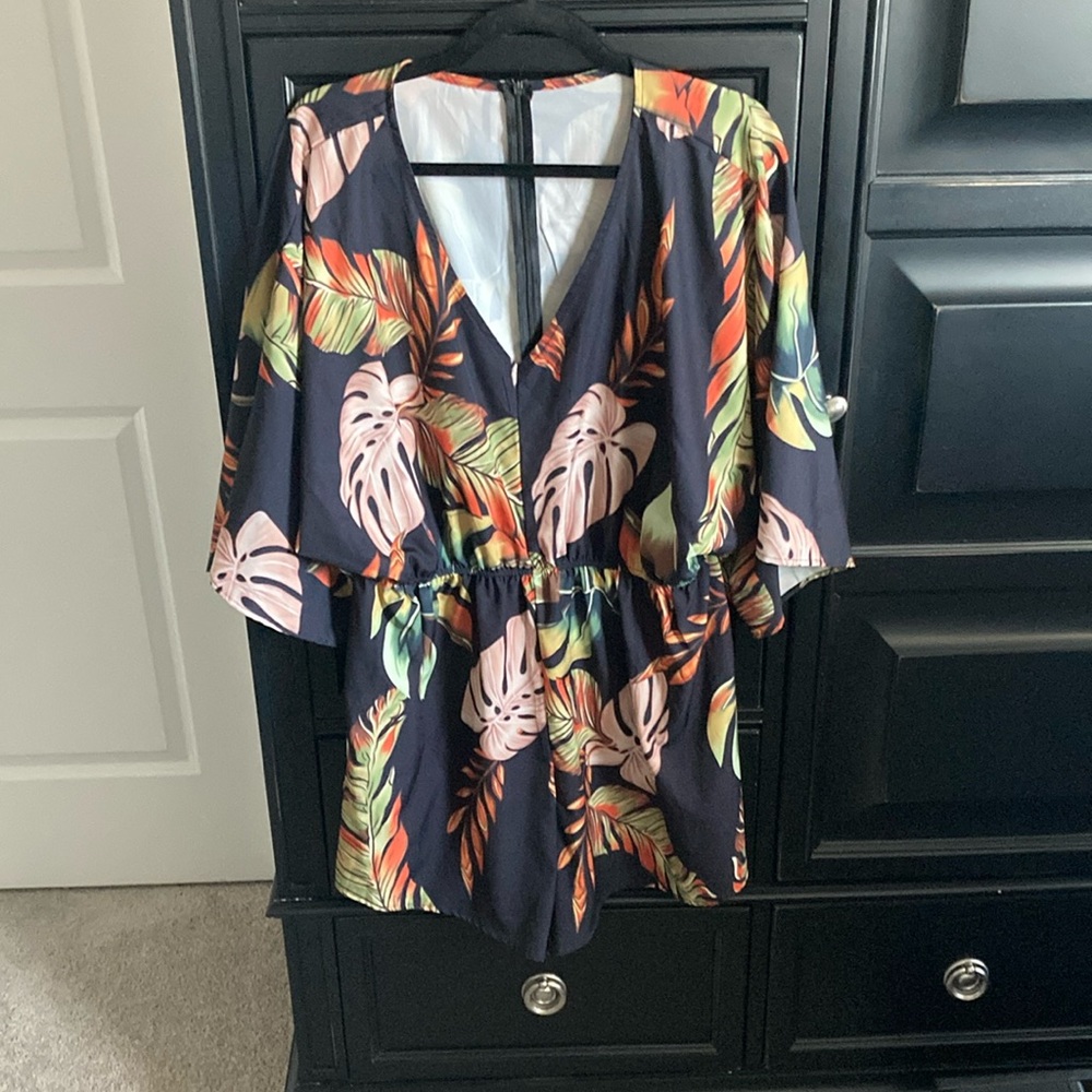 SHEIN Curve Tropical Romper